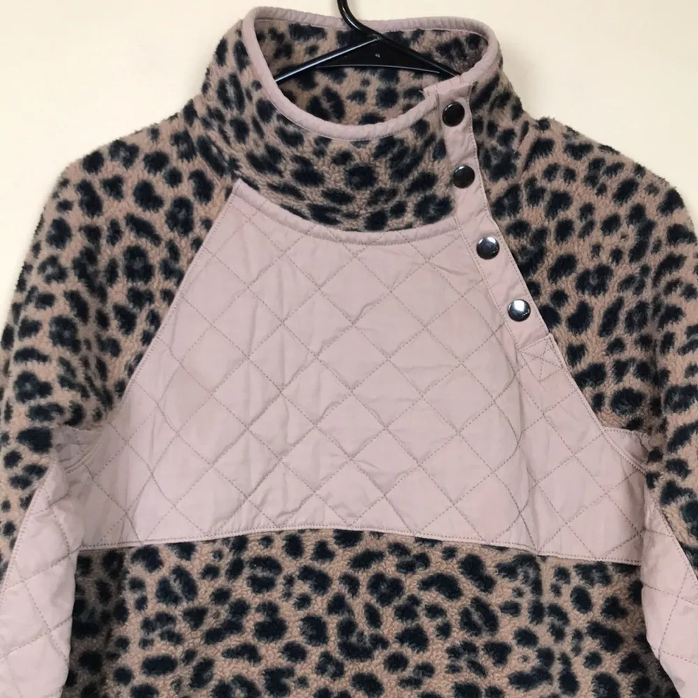 Abercrombie & Fitch Women’s Cheetah Print Fleece Snap Button Collar Sweater - Image 4