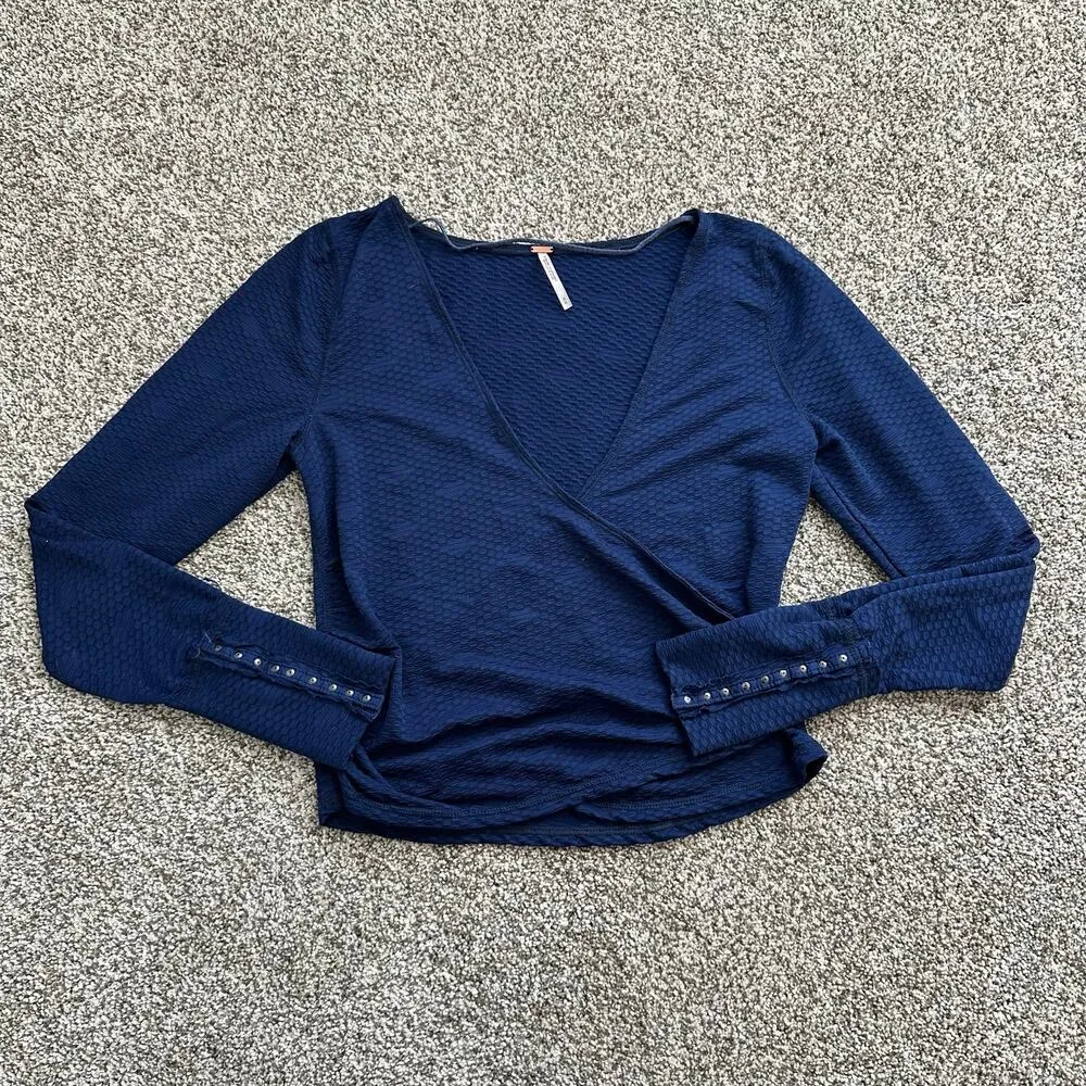 Free People dark blue long sleeve wrap crop top size M - Image 5