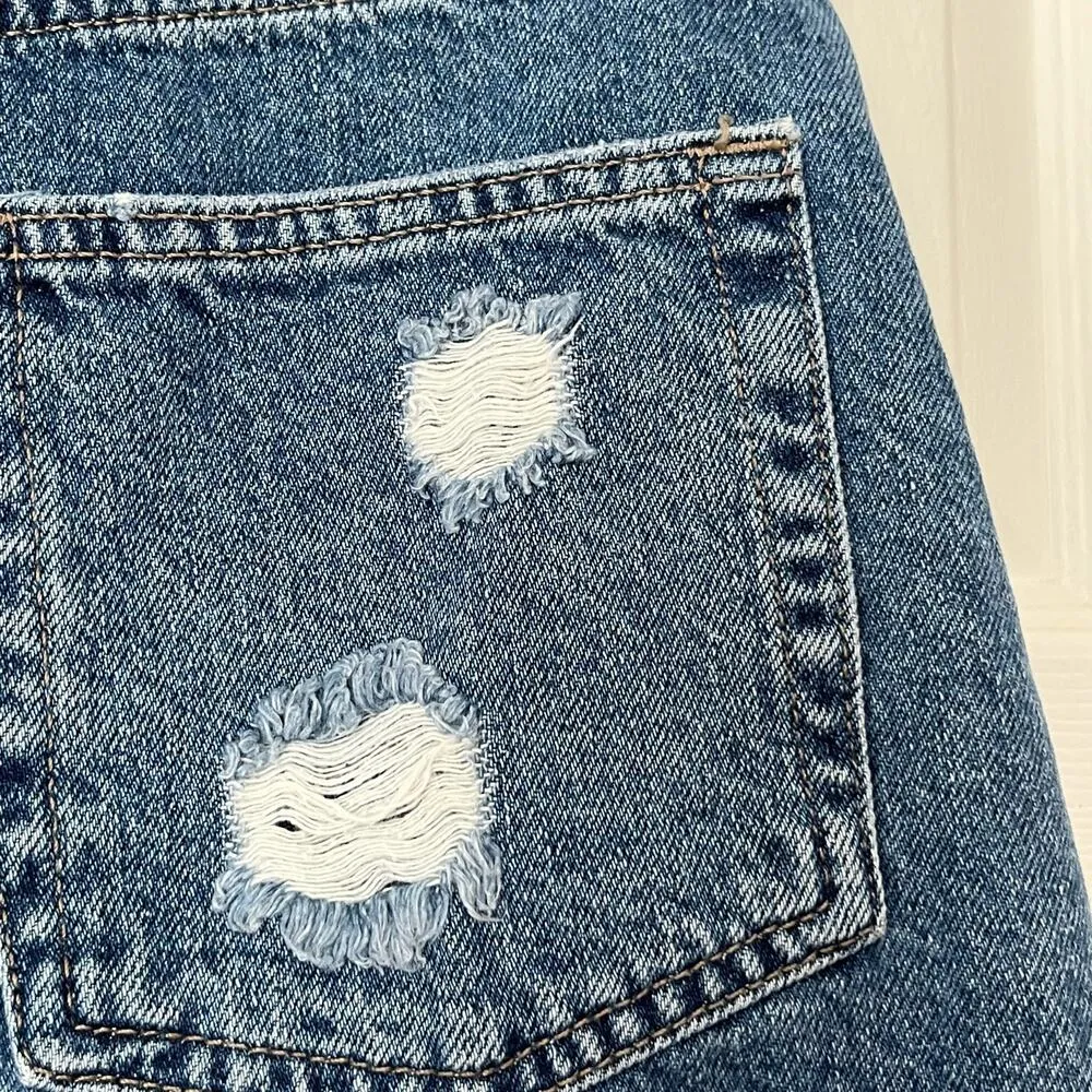 Forever 21 Super Distressed Short Shorts - Size 27 - Image 5
