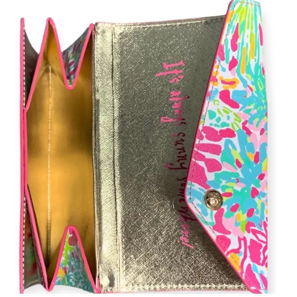Lilly Pulitzer Spot Ya Collapsible Sunglass Case - Image 4