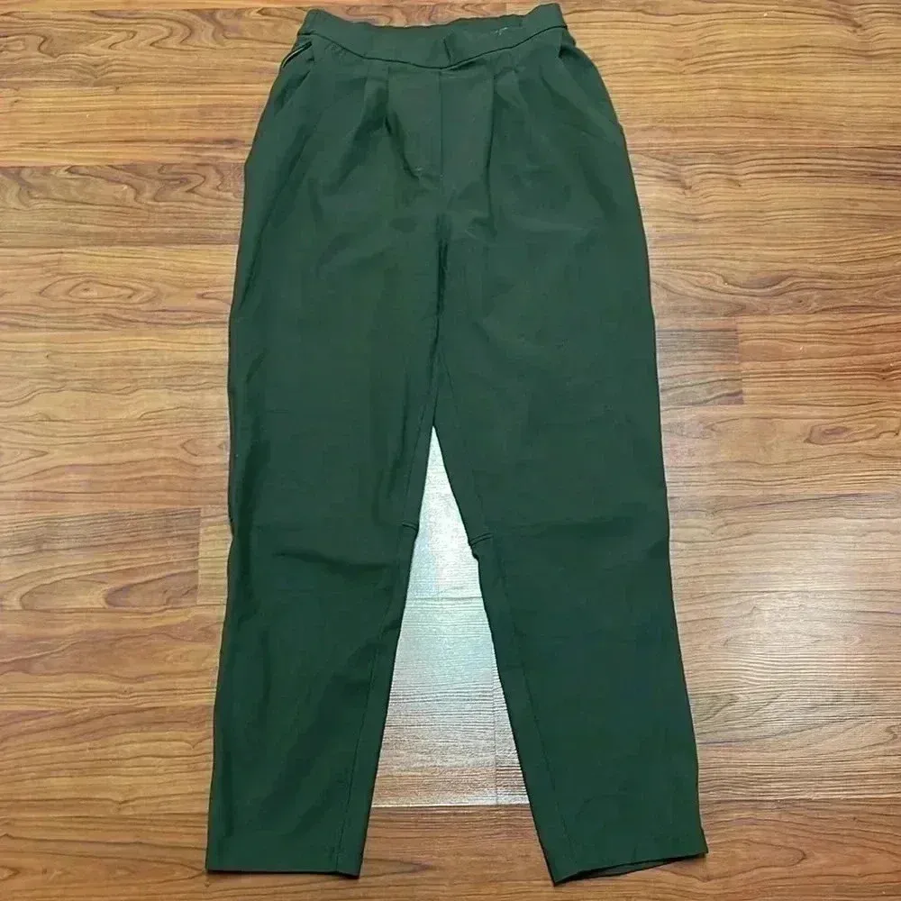 Lululemon Size 6 Army Green Essential High-Rise Trouser size 4 - Image 4
