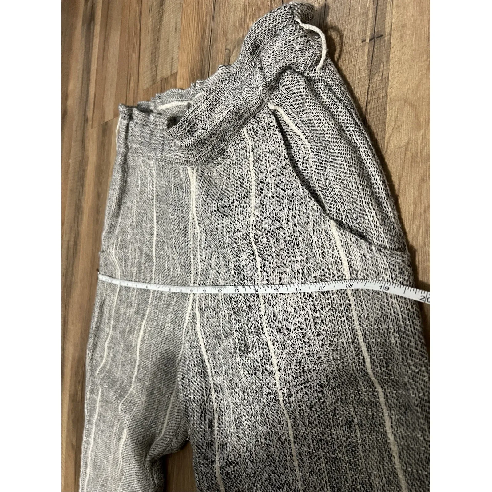Free People Cotton Blend Light Weight Gray‎ Striped Cropped Pants Size 0 - Image 8