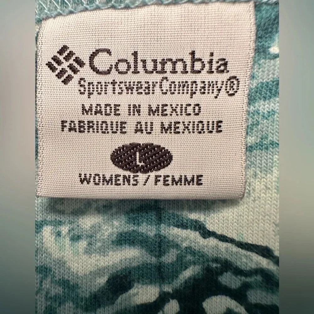 Columbia green fish v neck tank top - Image 4