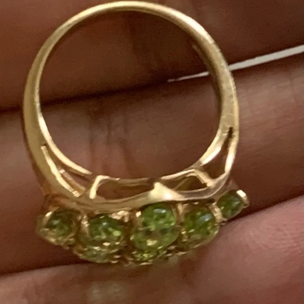 10k Gold Green Peridot Ring - Image 8