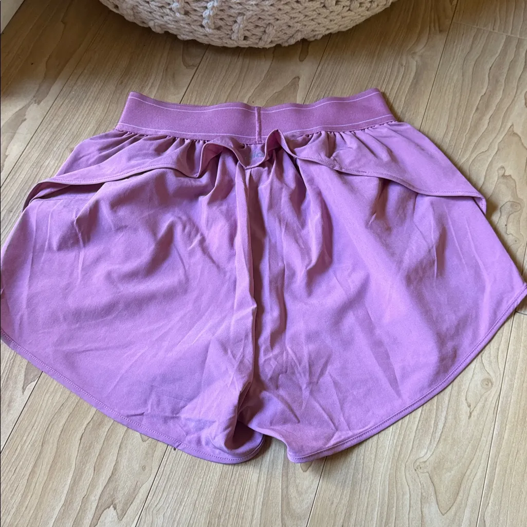 ALO Yoga Match Point Short - Image 3