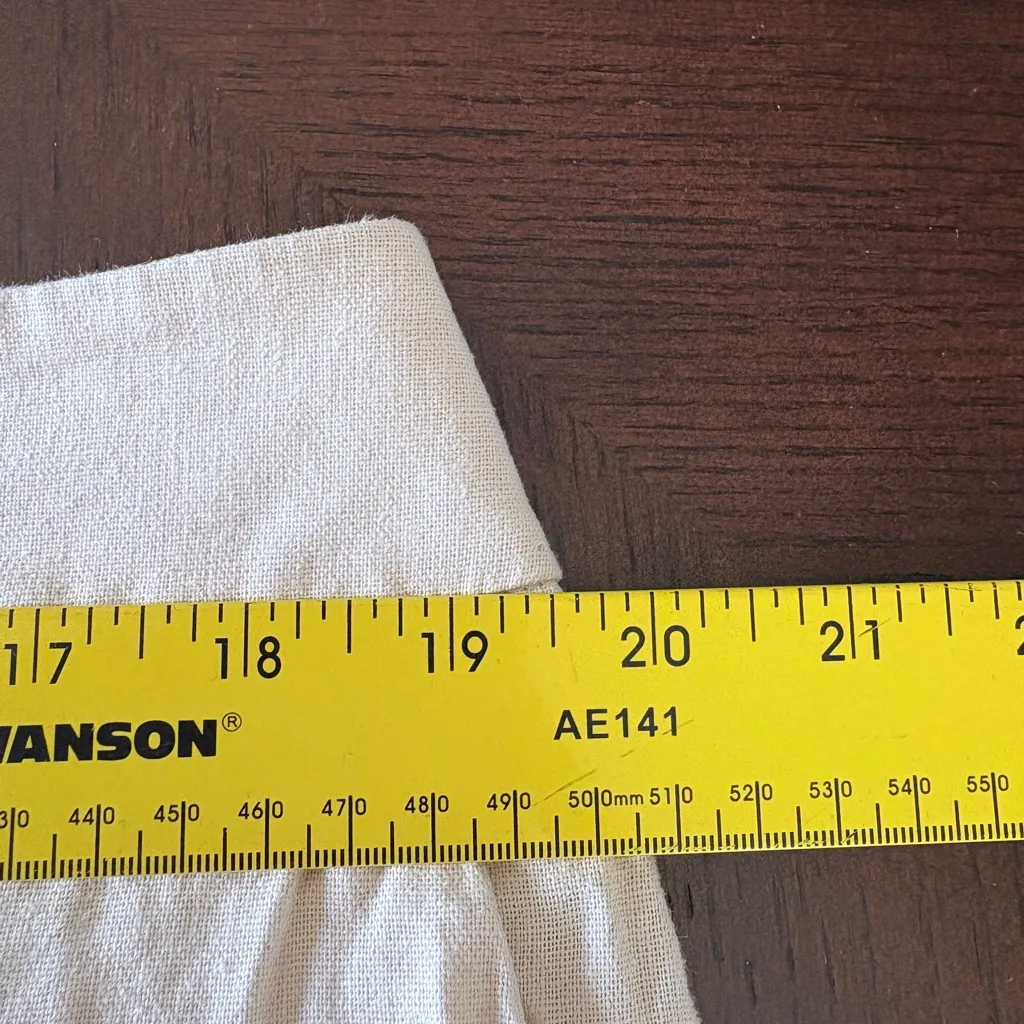 Anne Klein Cream Capris - Image 3