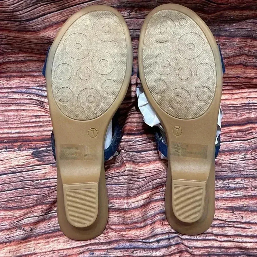 🌸 London Fog Navy Blue Rhinestone Sandals - Image 4