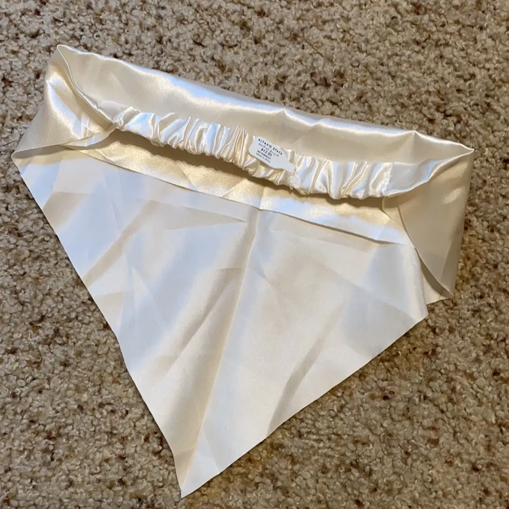 NWT Silky Hair Bandana - Image 3