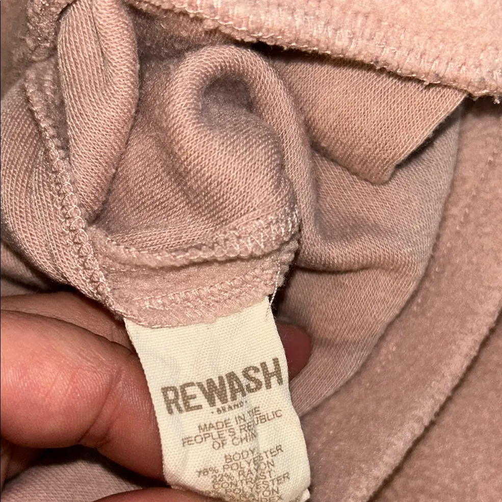 Rewash Size XS Pink Fleece Shorts - Image 11