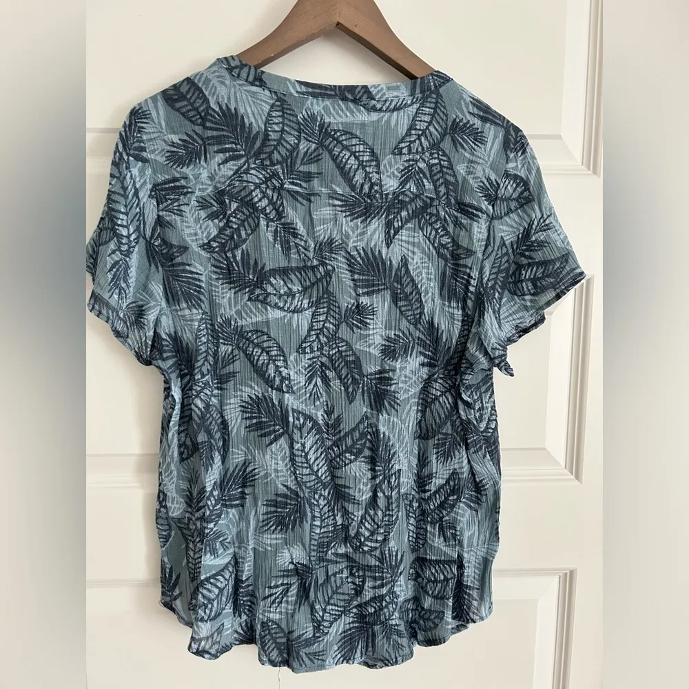 Petite Metallic Stud Top Blue Size PXL - Image 2