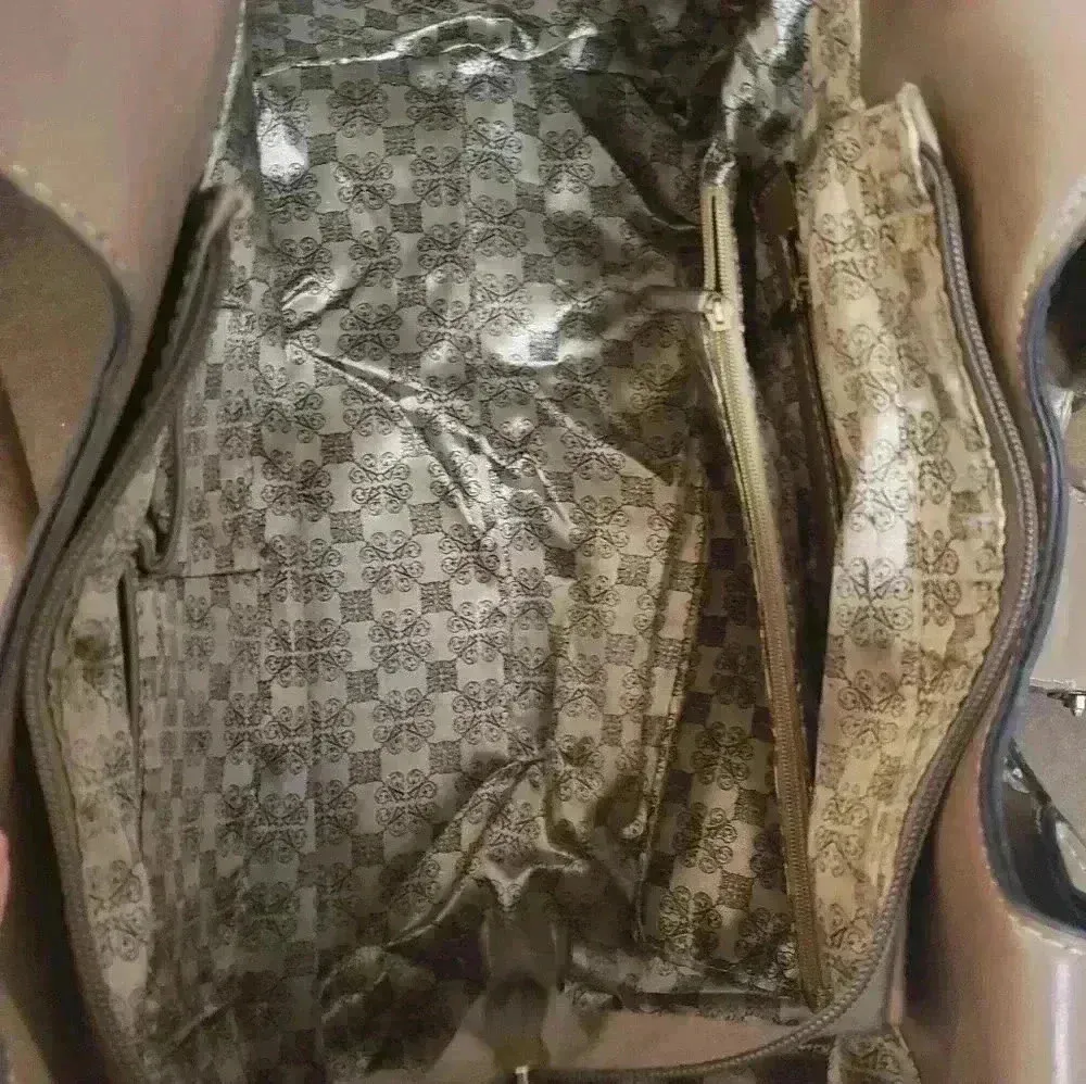 Ostrich Print Handbag w/Strap - Image 5