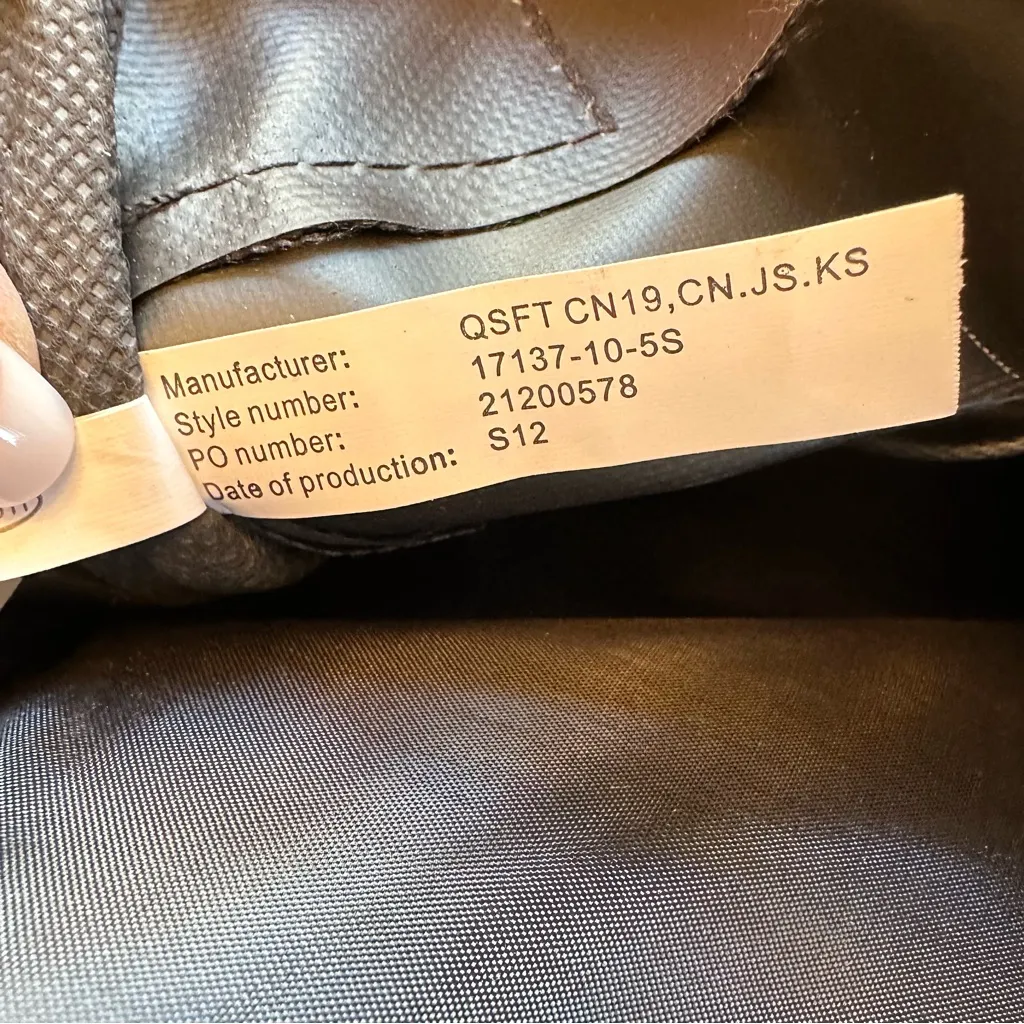 TAG Overnight Weekender Carry On Bag Black - Image 10