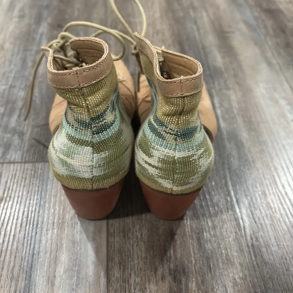 ANTHROPOLOGIE Latigo Soliel Booties Lace Up Straw size 8 - Image 5