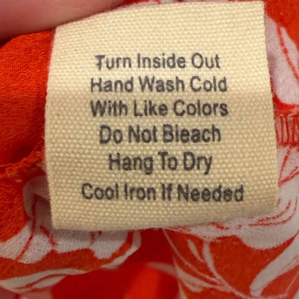 Sweet Wanderer Floral Cami Tank Top – Red & White – Size Large - Image 5