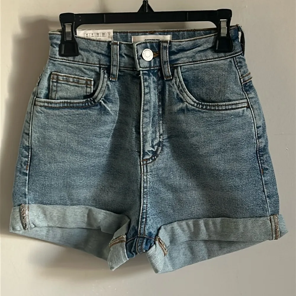 New Cotton On High Rise Classic Denim Rolled Cuff Stretch Jean Shorts - Image 11