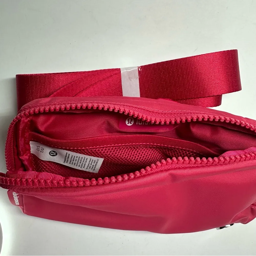 NEW Lululemon Everywhere Belt Bag 1L Cherry Mist Pink NWT Concert Fannie Pack - Image 5