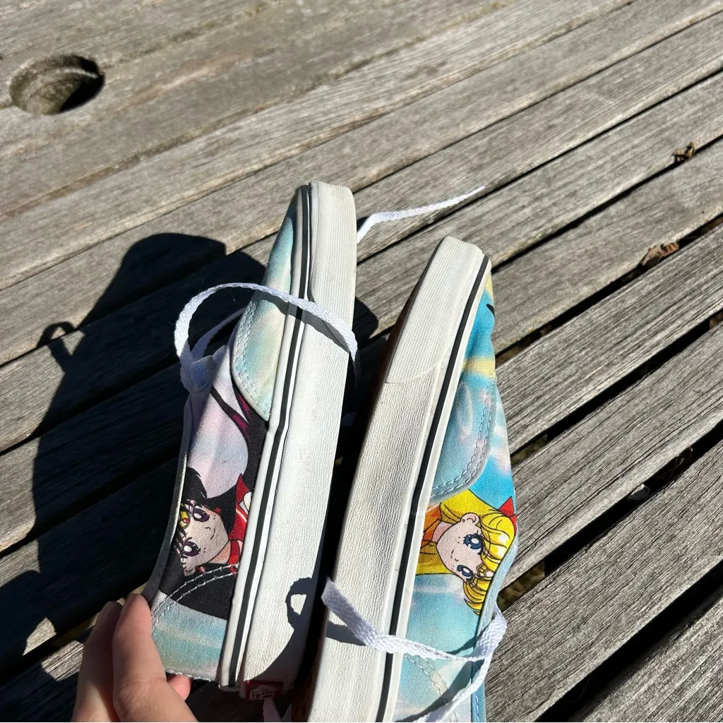 Vans x Sailor Moon‎ 'Pretty Guardian & Tuxedo Mask' Sneakers  -  Size: 5.5 woman - Image 10