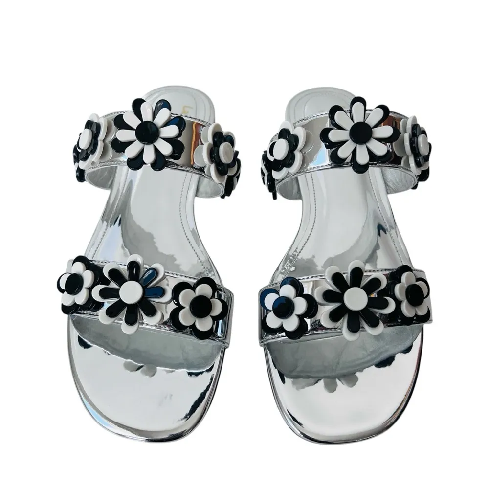 Larroudé x Gabriela Noelle Blossom Sandal In Silver Black and White Acrylic Size 8.5 - Image 4