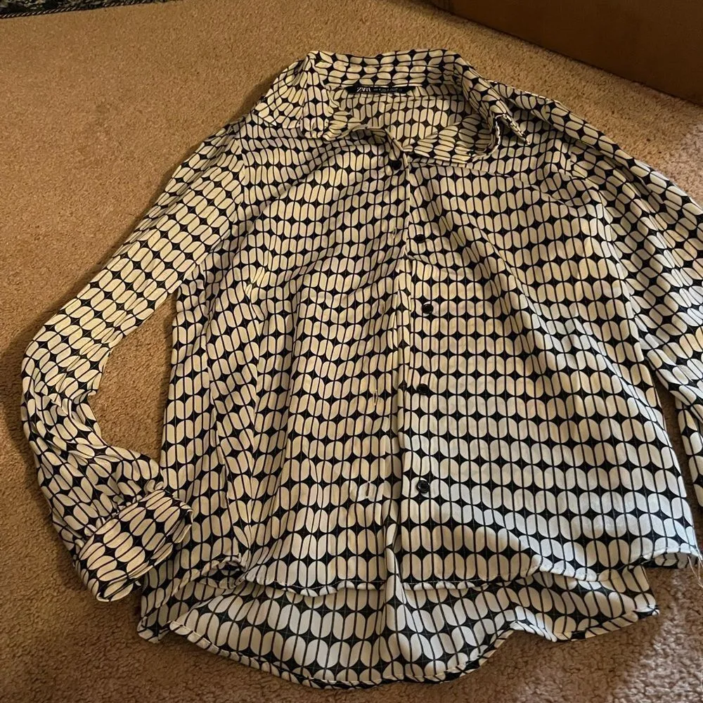 Zara small white button down blouse - Image 2