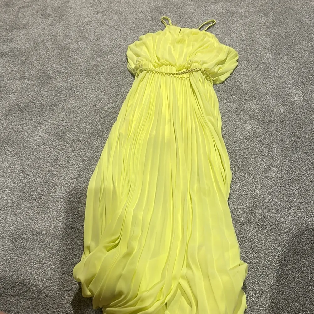 Boutique Double Zero long maxi yellow dress with braided metal accents tie waist - Image 9
