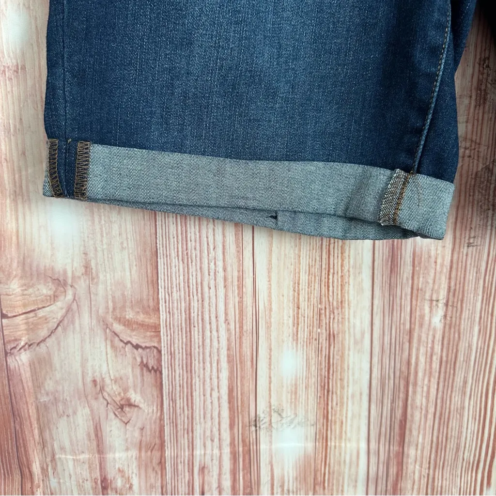 Time and Tru Denim Mid Rise Bermuda Short 5” Inseam Size 10 - Image 6