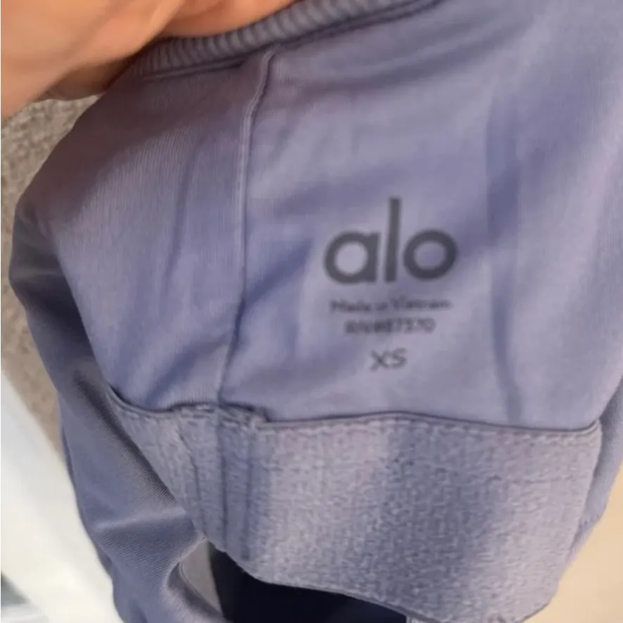 Alo Women's elevate lavender ribbed built in bra tank top XS - Image 7