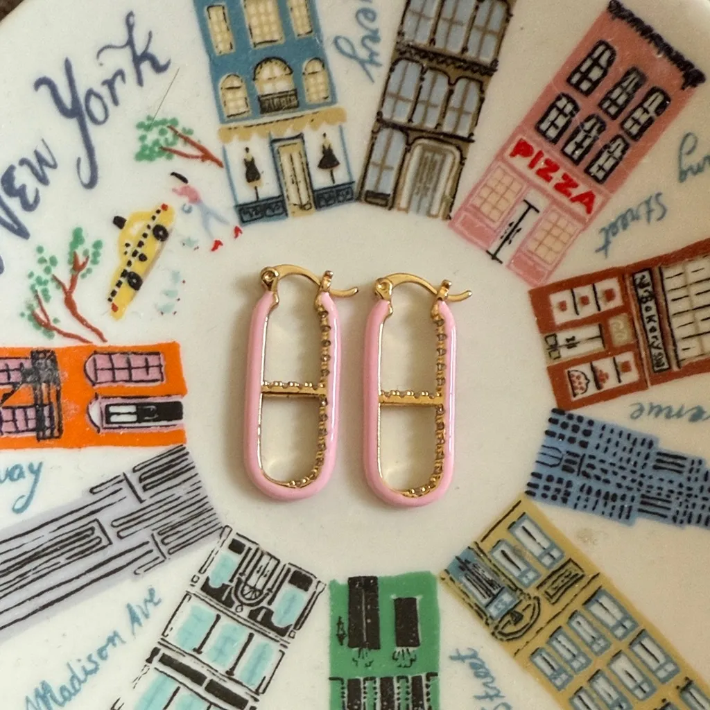 Emma Pills Earrings Pink - Image 2