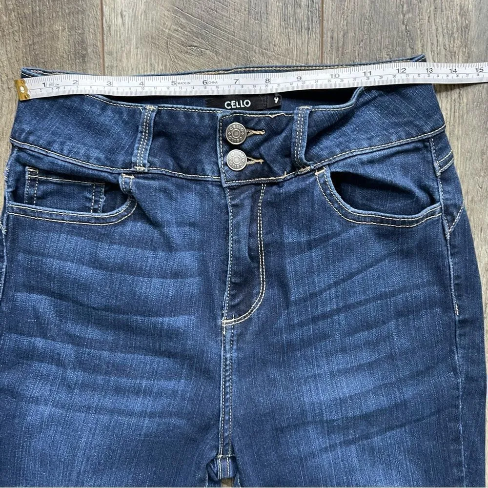 Cello High Rise Skinny Jeans Frayed Hem Lightly Distressed Size 9 Dark Blue - Image 6