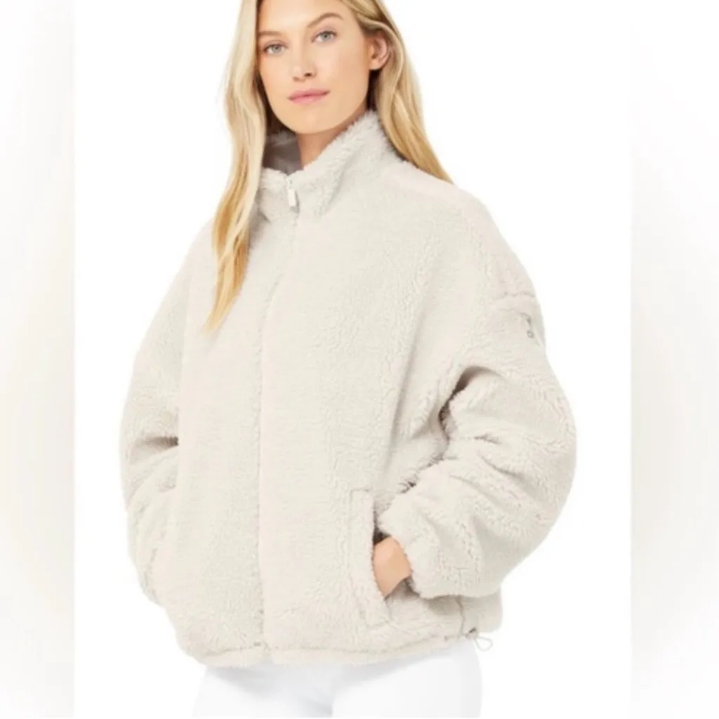 Alo Yoga Flurry Sherpa Jacket Bone Size Medium - Image 3