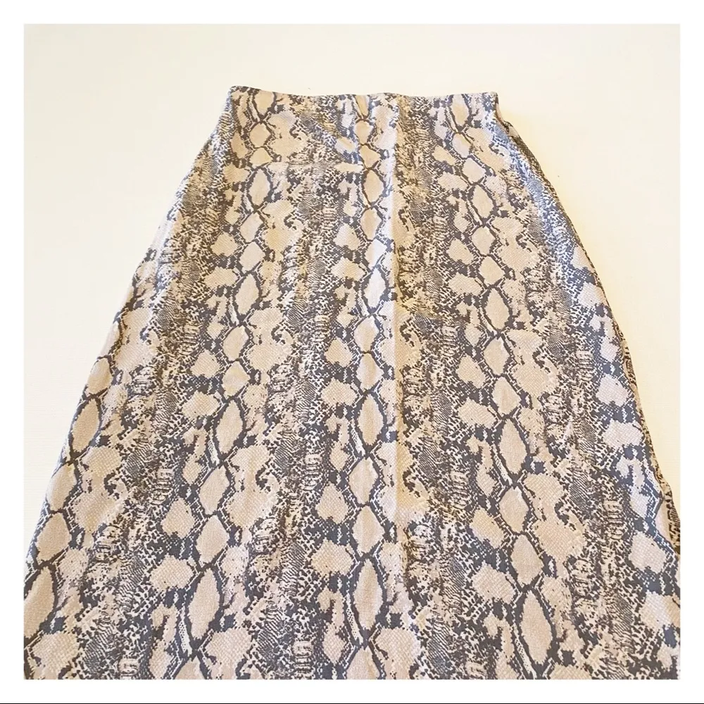 American Eagle Snake Print Midi Straight Skirt - Image 8
