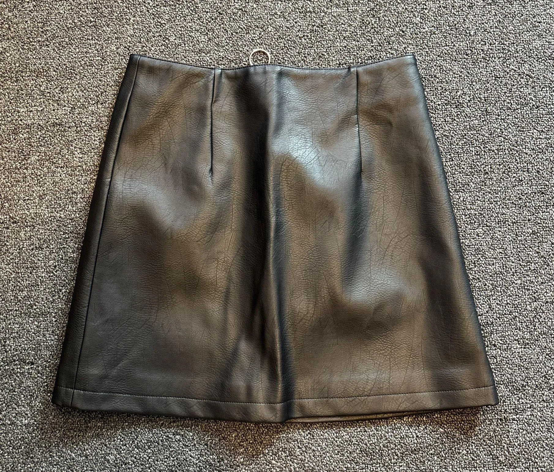 Urban Revivo Leather Skirt Size XS - Image 2