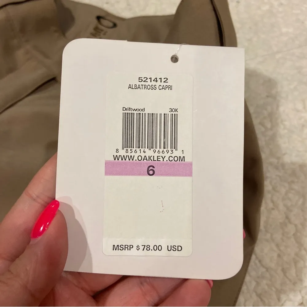 NWT oakley albatross capri pants size 6 women’s - Image 2