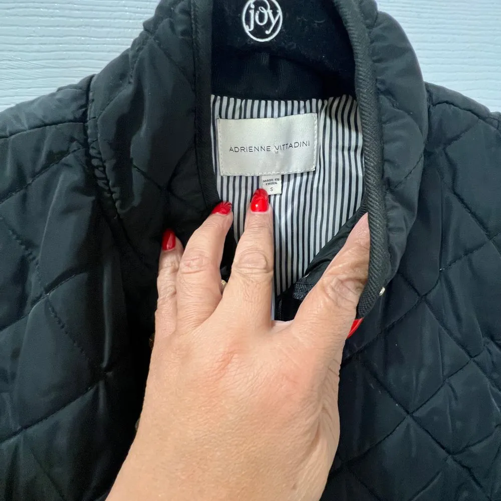 Adrienne Vittadini Black Quilted Vest with Gold Buttons and Striped Lining - Image 3