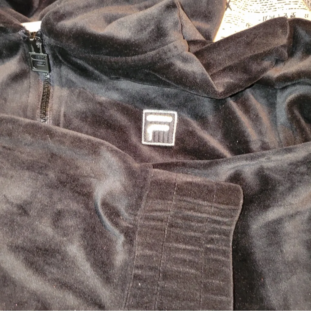 Fila Black velour Hoodie size M - Image 9