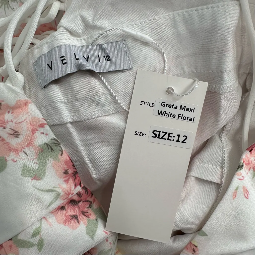 Velvi Greta Maxi Dress in White Floral size 12 Lace - Image 9