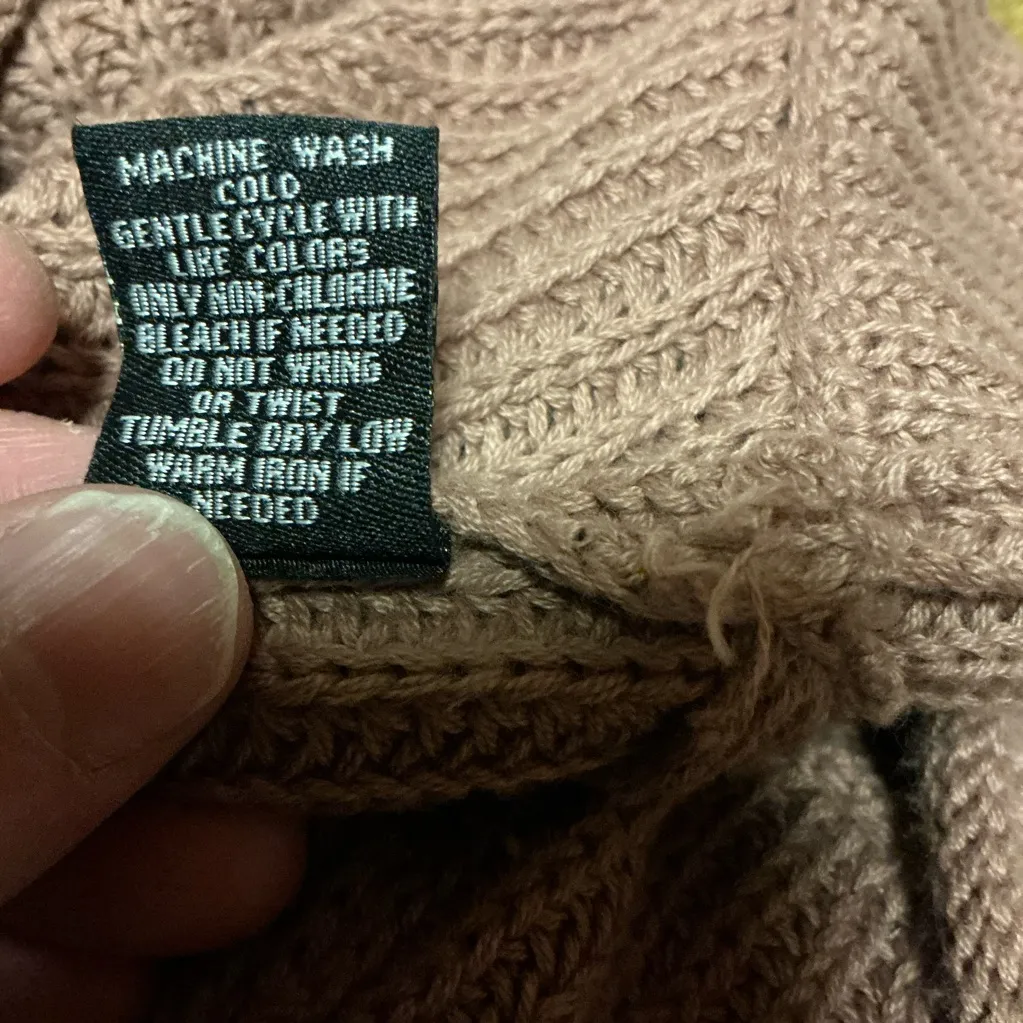 Moon & Madison Sexy plunging open back sweater Size M - Image 4