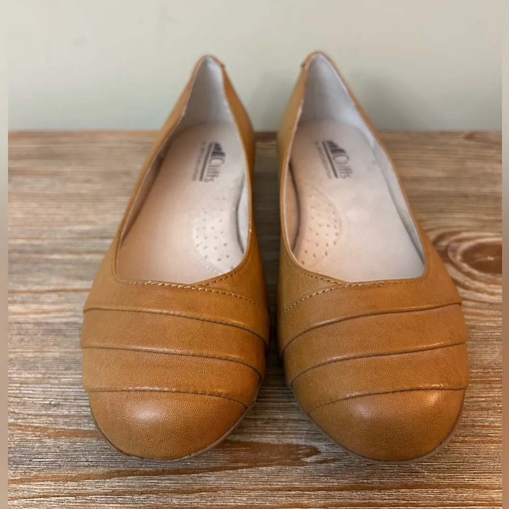 Cliffs by White Mountain - Image 4