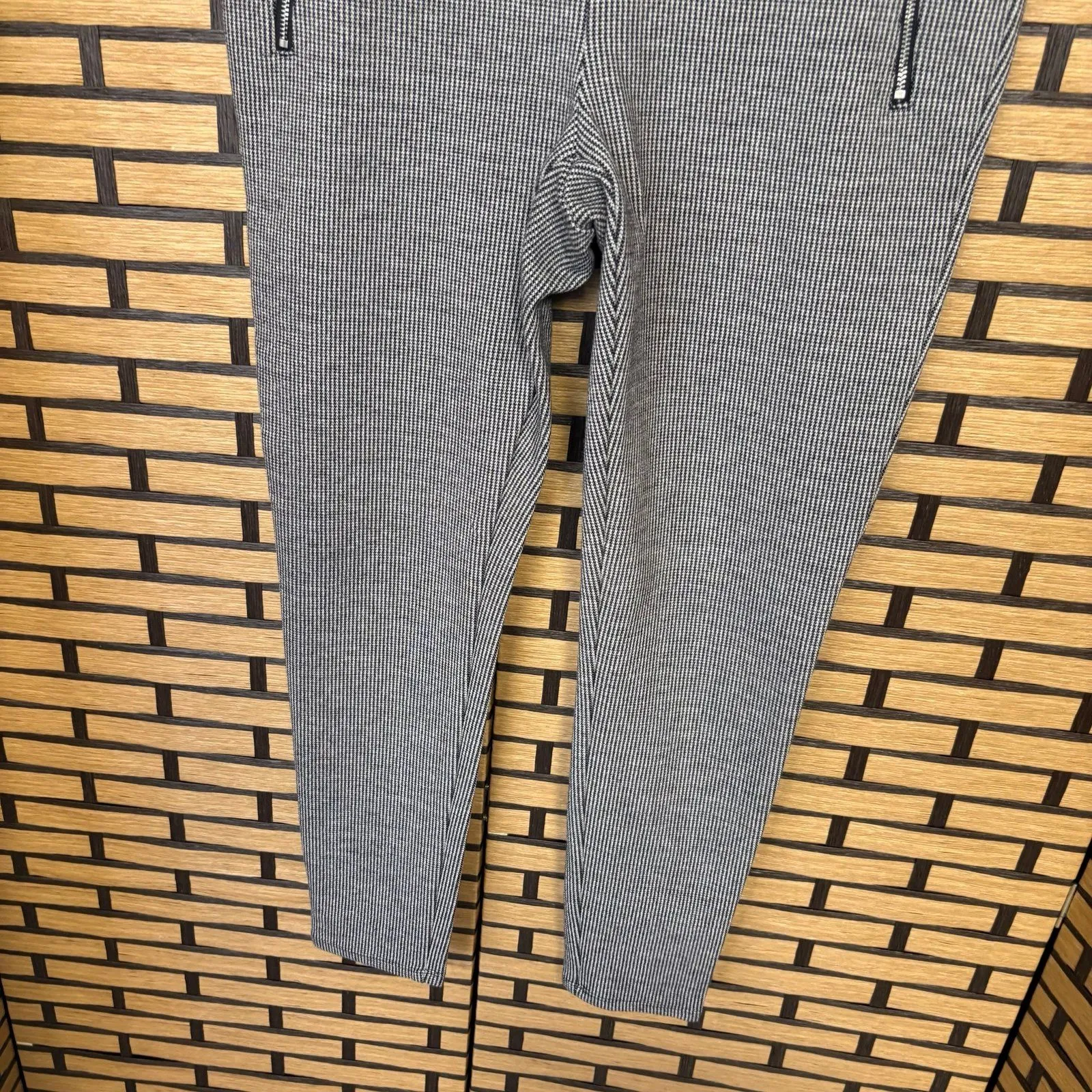 Ann Taylor  Houndstooth Print Leggings Size Medium - Image 5