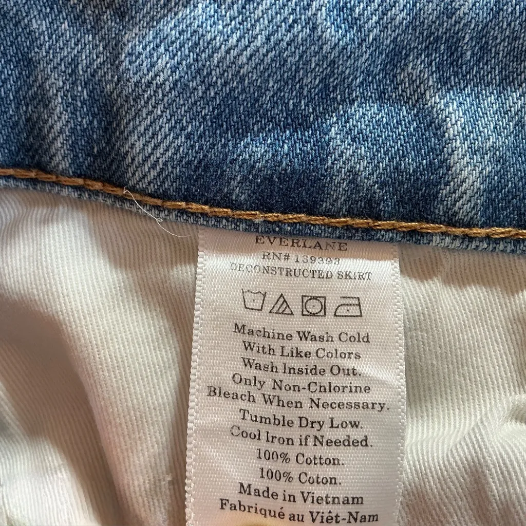 Everlane Skirt Women’s Size 27 Denim Deconstructed Raw Hem Mini Jean Skirt Blue - Image 6