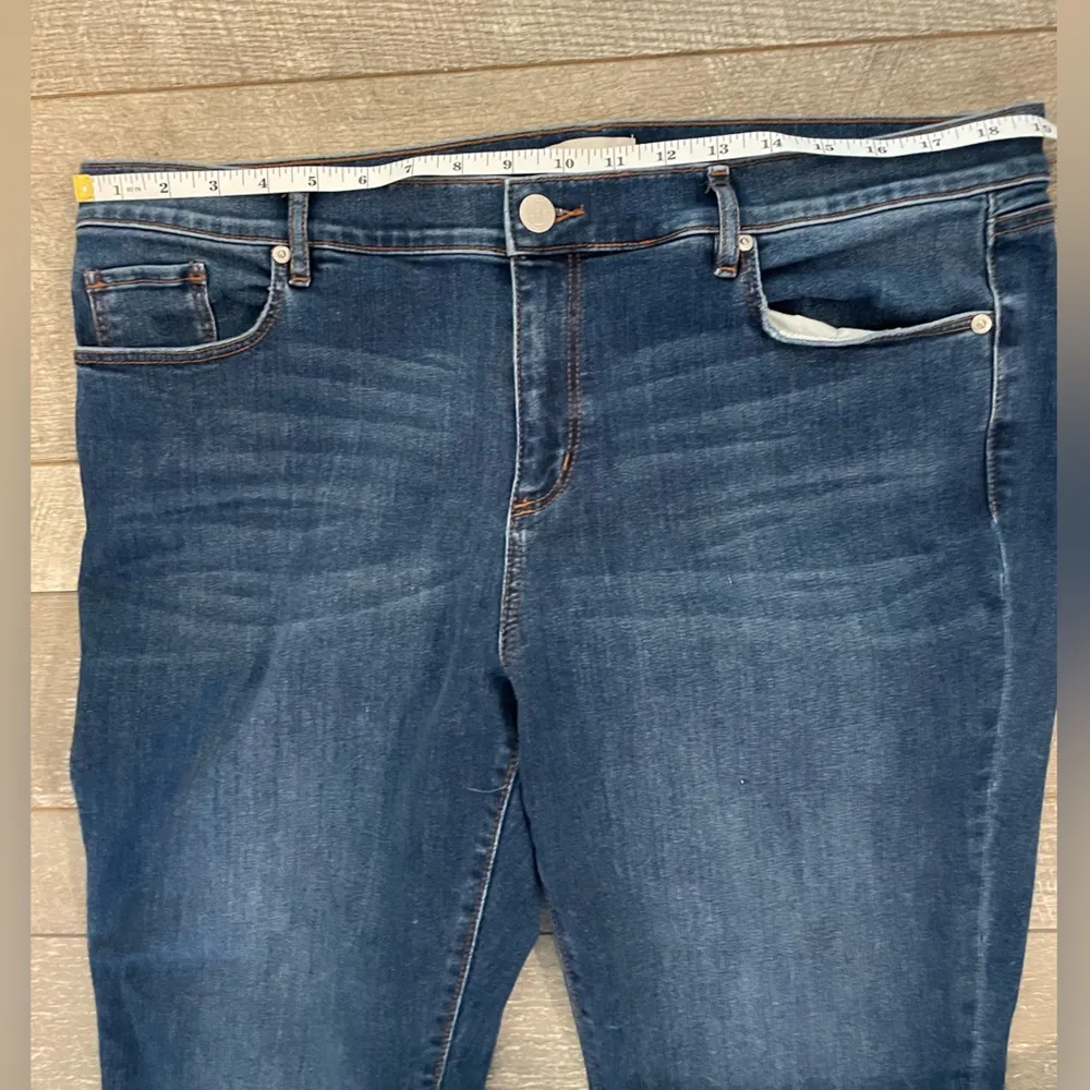 LOFT Outlet jeans, size 16 Blue - Image 7