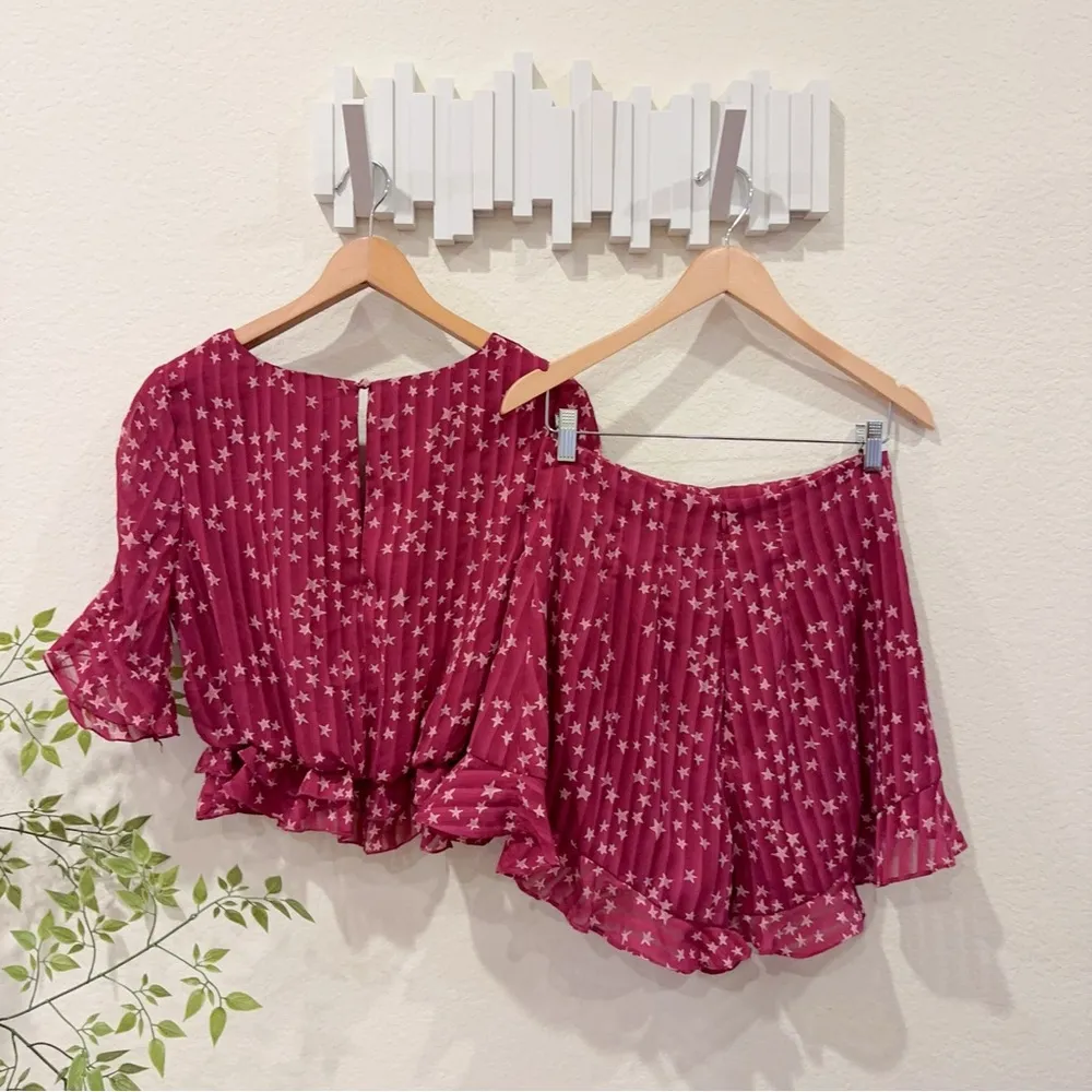Finders Keepers Star Dust Twilight Ruffle Top and Shorts Set Size M Preowned - Image 7