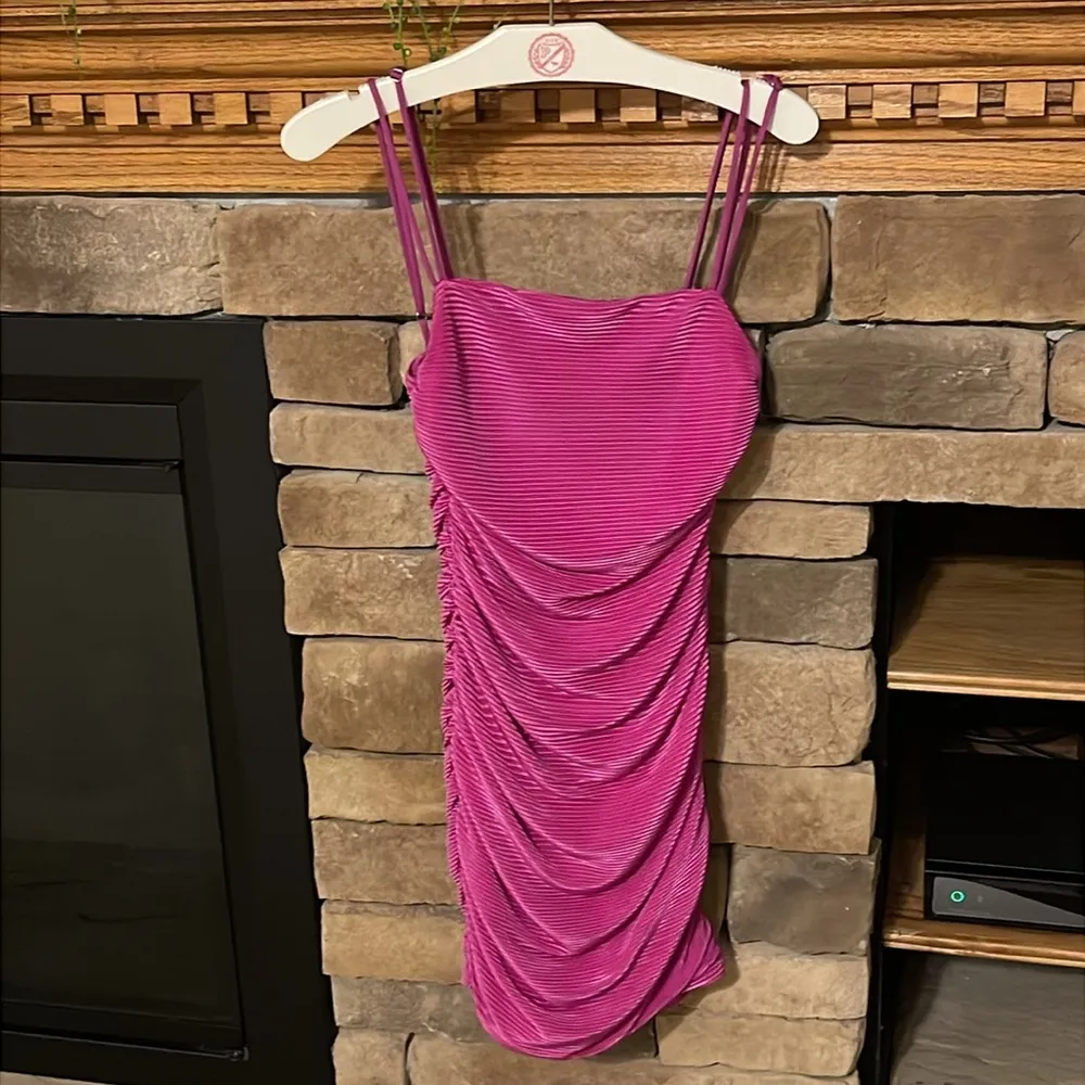 Lucy in The Sky Fuchsia Ruched Bodycon Mini Dress - Image 2