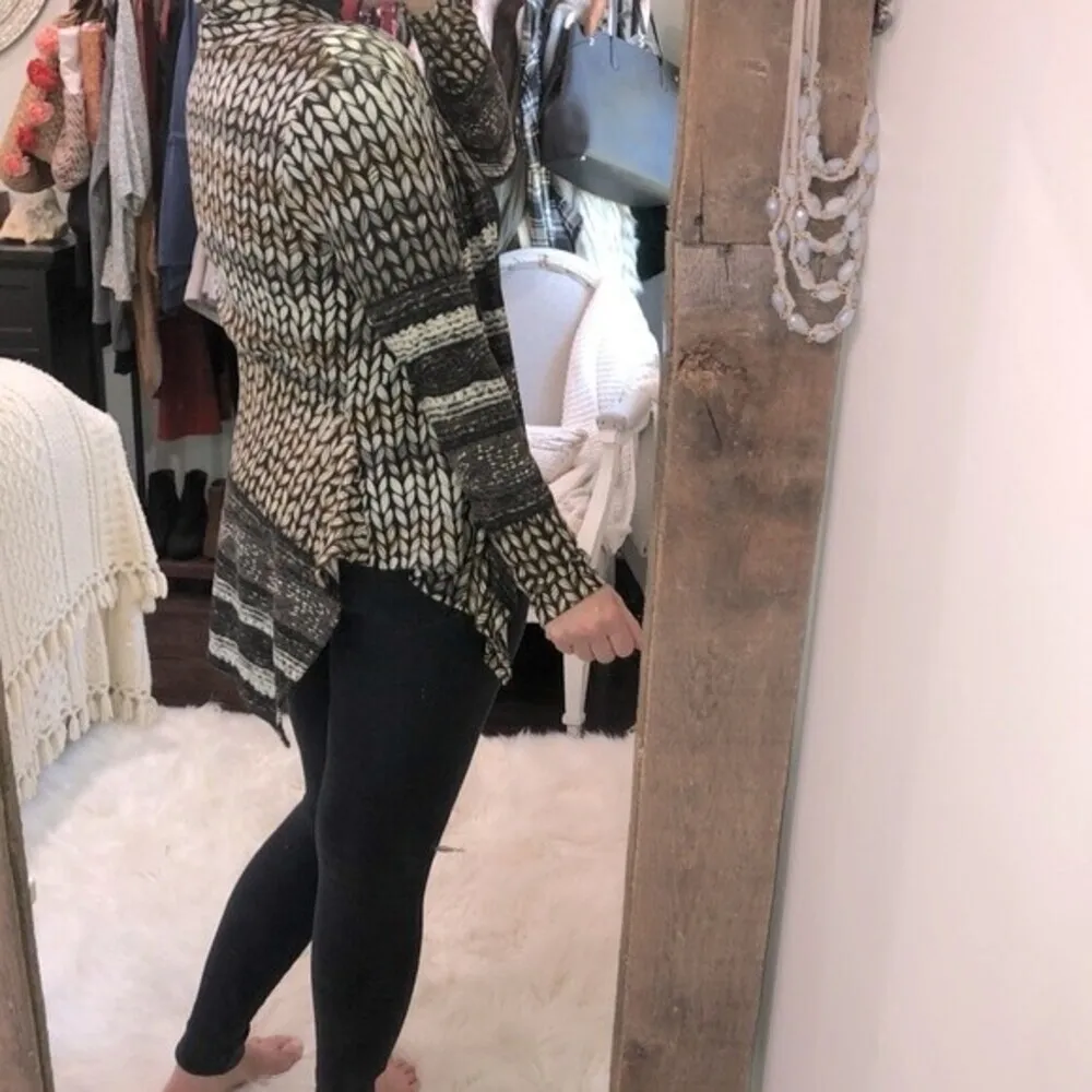 Aryeh size small boho sweater knit cardigan - Image 5