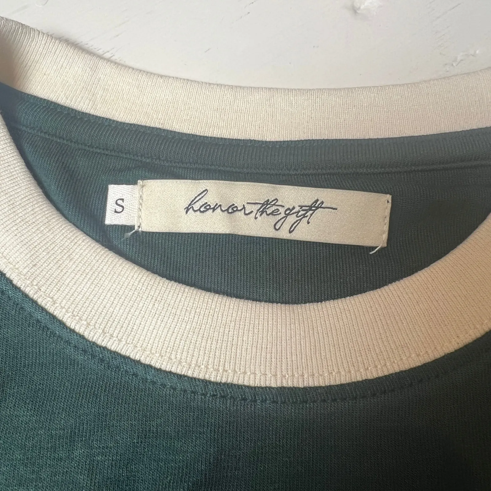 Honor The Gift Women's S Green Graphic T - Image 5