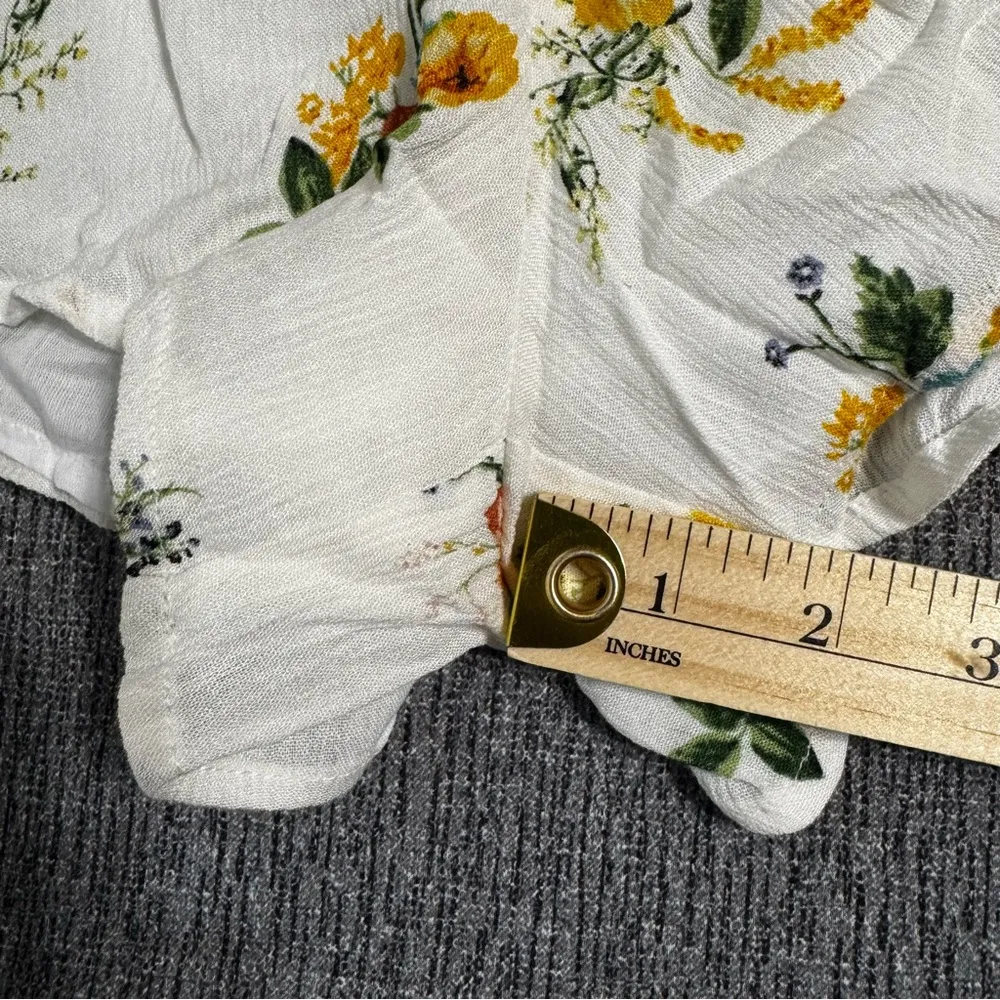 O’Neill Cove Roses Smocked Waist Shorts - Image 16