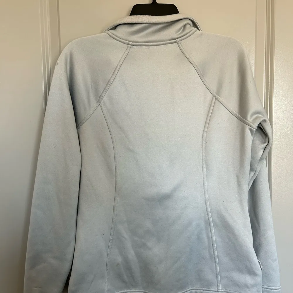 The North Face Gray Ski Jacket with Insulating Material and Stand-Up Collar - Image 6