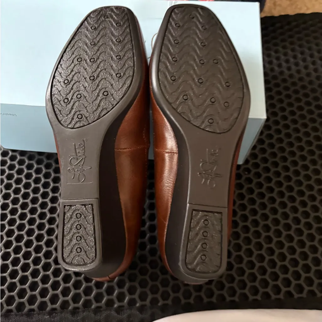 Life Stride Brown Wedge Shoes - Image 11