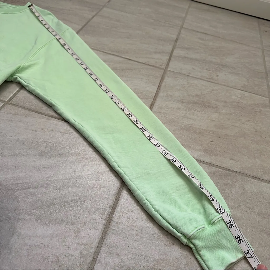 Good American Size L Boyfriend Crew Neck Sweatshirt in Electric Lime Neon Green - Image 11