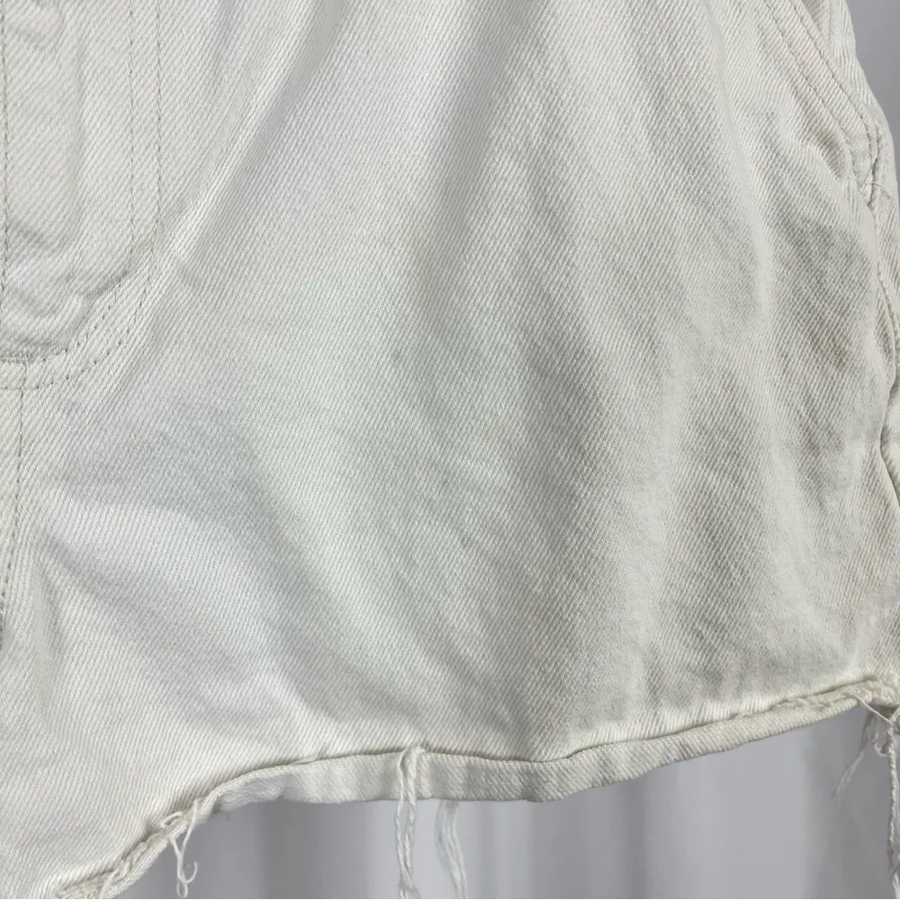 Cotton-On Size 8 Carpenter Cargo Raw Hem Distressed White Denim Jean Shorts - Image 4