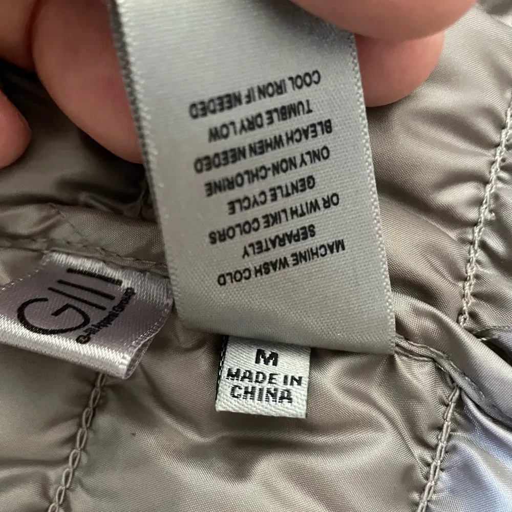 Reaction grey puffer vest, size M - Image 10